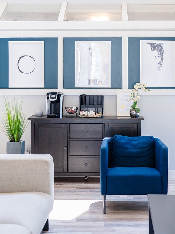 brush365 waiting room with a blue chair